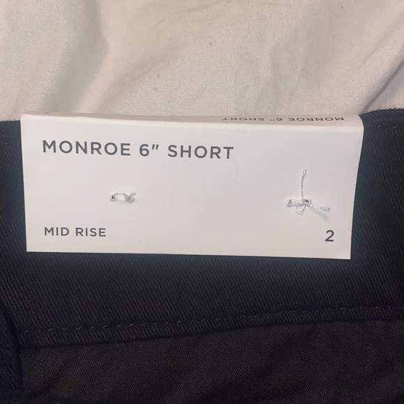 NWT - Loft - size 2 - black - Monroe 6 inch shorts - Picture 2 of 8